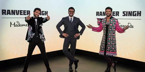 Ranveer Singh Unveils Two New Figures At Madame Tussauds (2)
